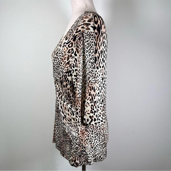 Saks Fifth Avenue Womens Top Cheetah Print Black Label 1/2 Sleeve V Neck Animal - Picture 2 of 14